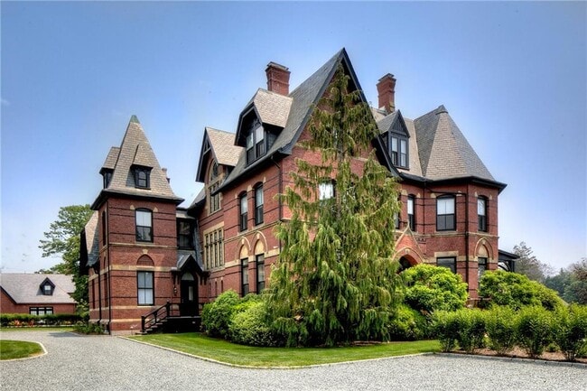 Building Photo - 30 Red Cross Ave