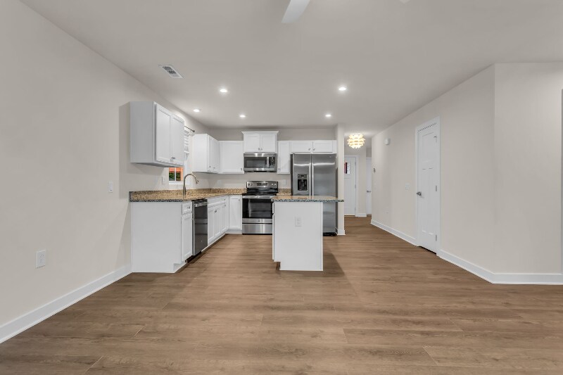 Building Photo - 767 Cottage Dr