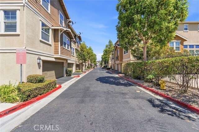 Building Photo - 2043 Owens Dr