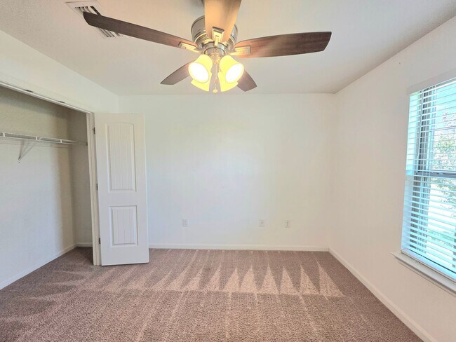 Building Photo - Beautiful 3-Bedroom Home - Whisper Creek