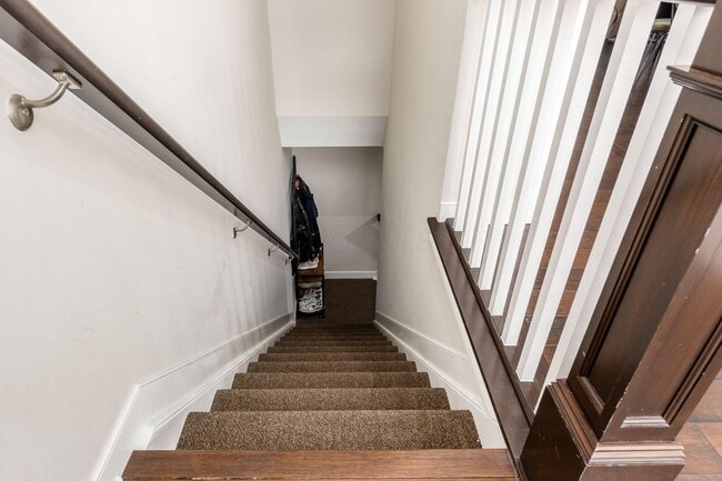 Building Photo - 90 Normandy Ave