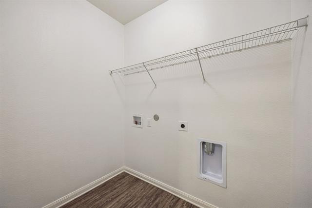 Building Photo - 3000 Parker Dr
