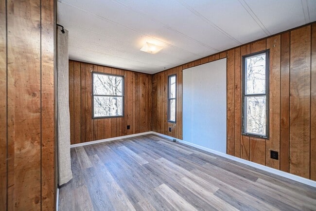 Building Photo - 3 Bed 2 Bath South Columbia