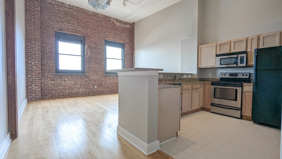 Kitchen/Living - 200 Main St