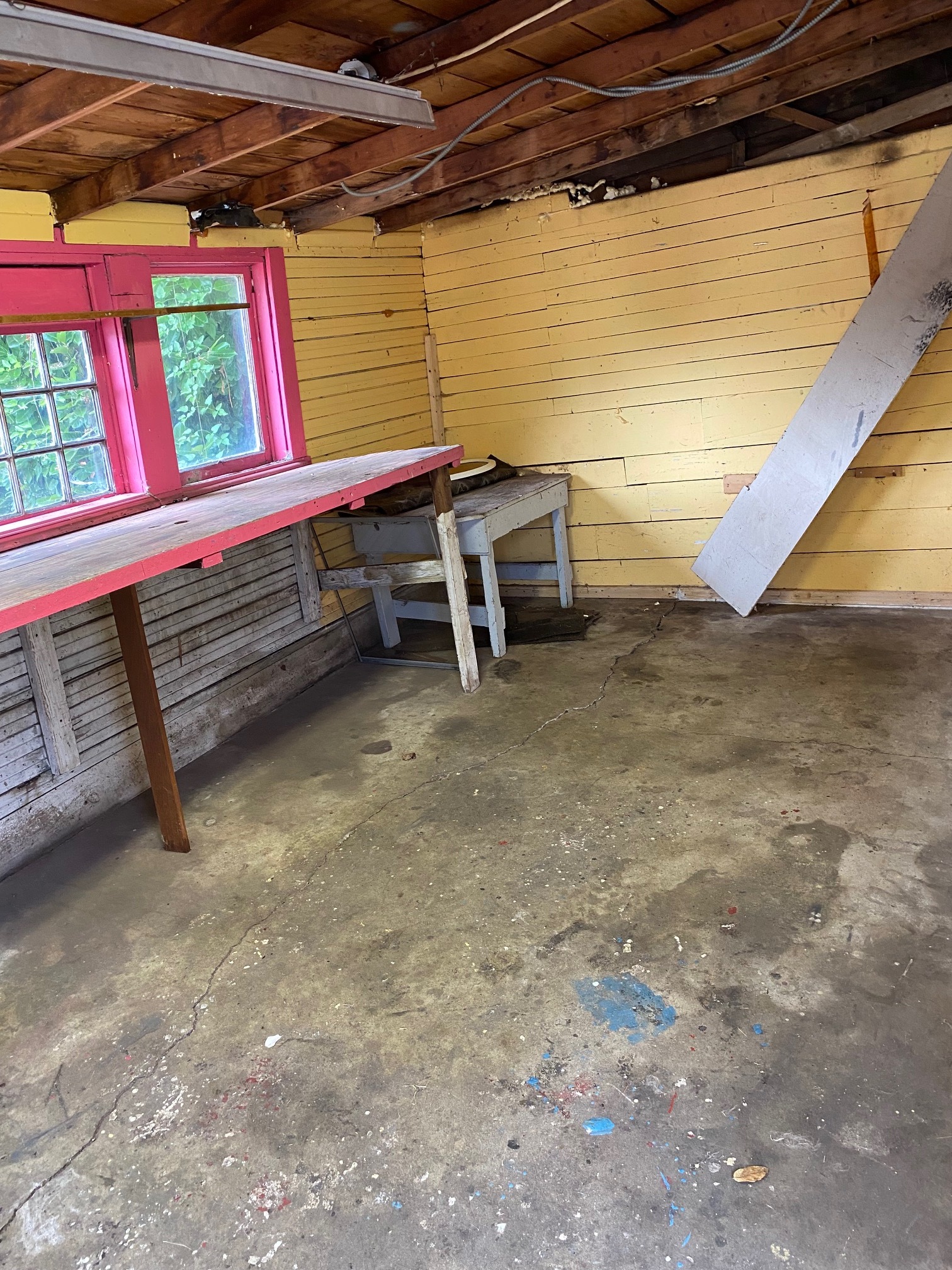 Workshop Area. - 7205 N Fiske Ave