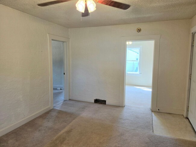 Building Photo - 708 Redwine Quincy