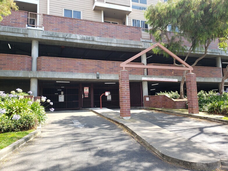 Building Photo - 6400 Christie Ave