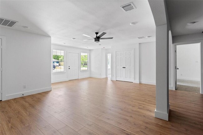 Building Photo - 5811 Northridge Dr