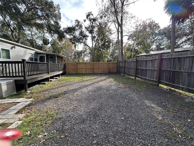 Building Photo - 24007 River Rd