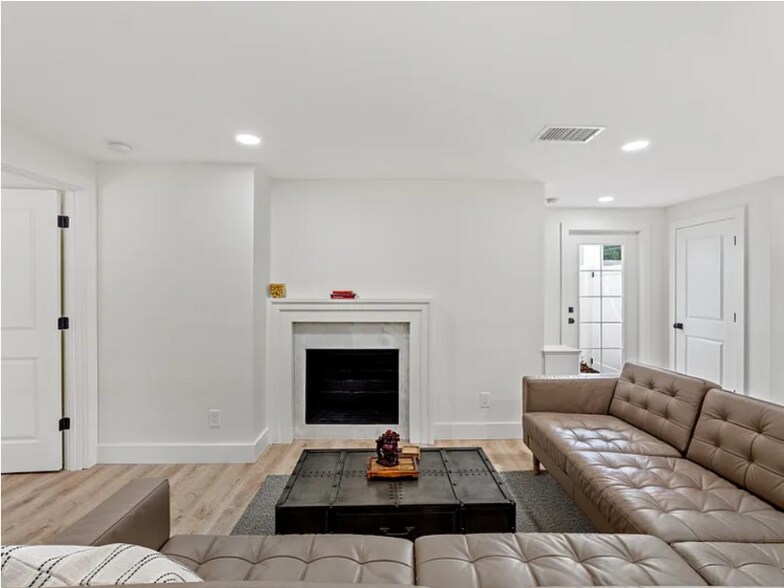 Building Photo - 4501 N Highland Ave