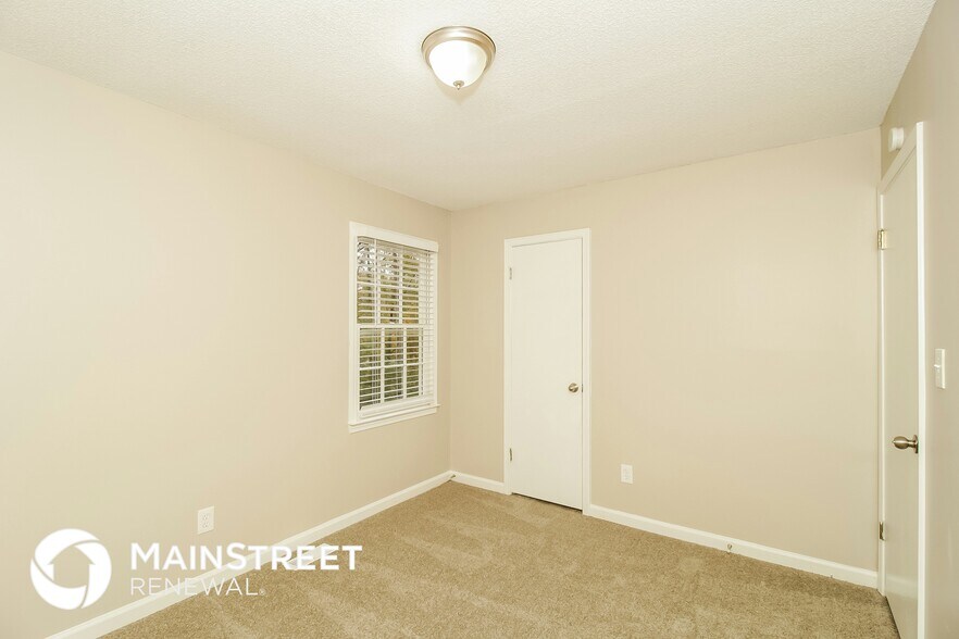 Building Photo - 7729 St James Ct
