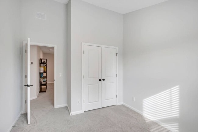 Building Photo - Townes at Merrimack