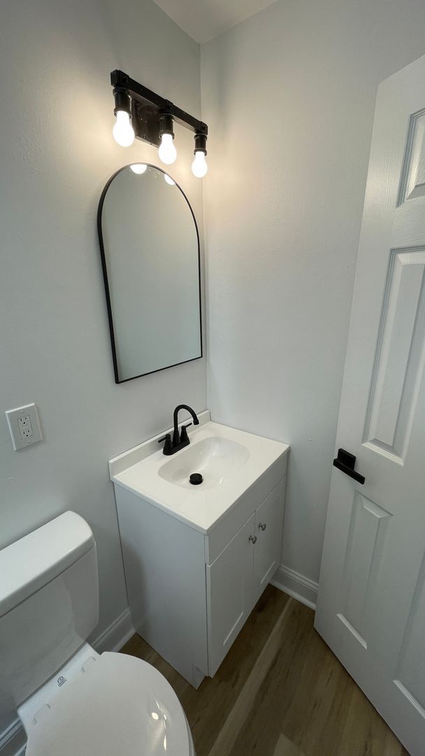 Building Photo - 3 Bedroom • 2 Bath • $1,450/mo