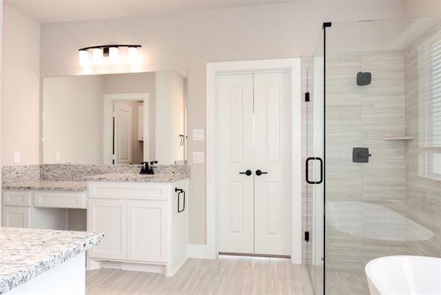 Building Photo - 1817 Hidden Crk Dr