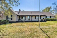Building Photo - 9501 Wornall Rd