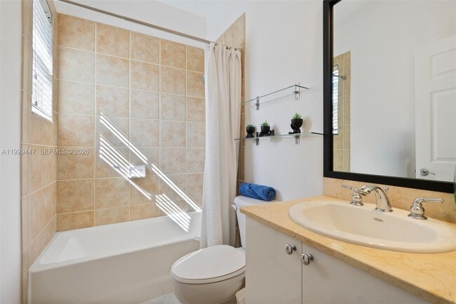 Building Photo - 2508 SW 14th Ave