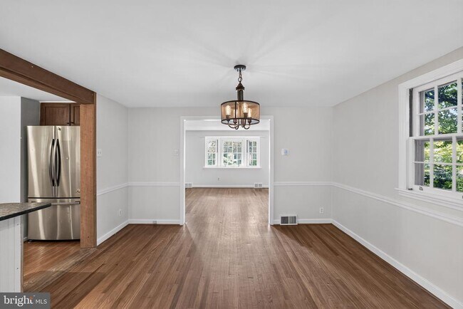 Building Photo - 216 Huron Ave