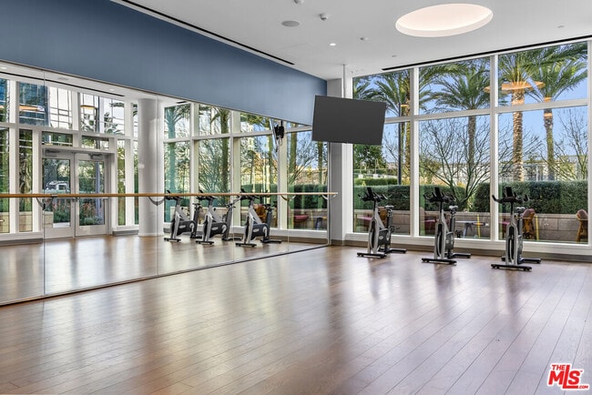 Building Photo - 877 Francisco St