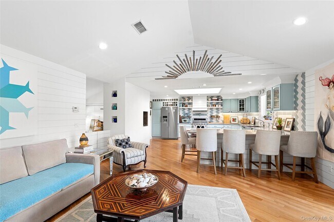 Building Photo - 38 Liberty St