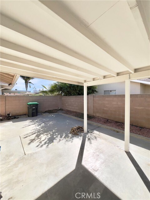 Building Photo - 1521 W Westmont Ave