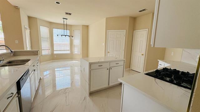 Building Photo - 406 Shady Valley Dr