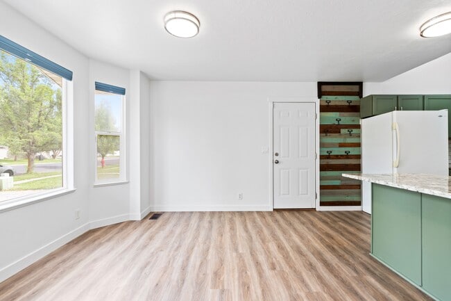 Building Photo - 781 S 300 W