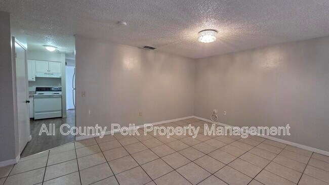 Building Photo - 2336 Chestnut Hills Dr