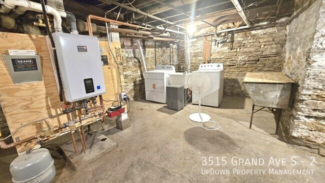 Building Photo - 3515 Grand Ave S
