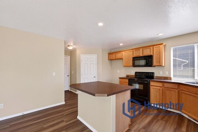 Building Photo - 2243 N Cougar Way