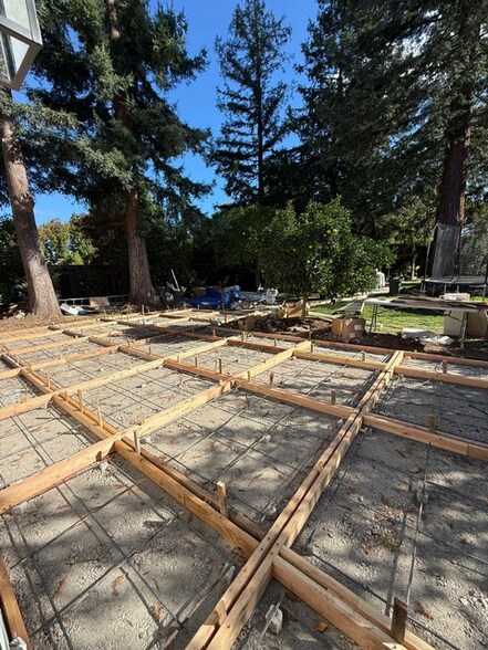 Building Photo - 1242 Mildred Ave