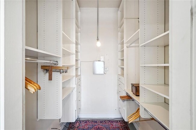 Building Photo - 4301 Iberville St