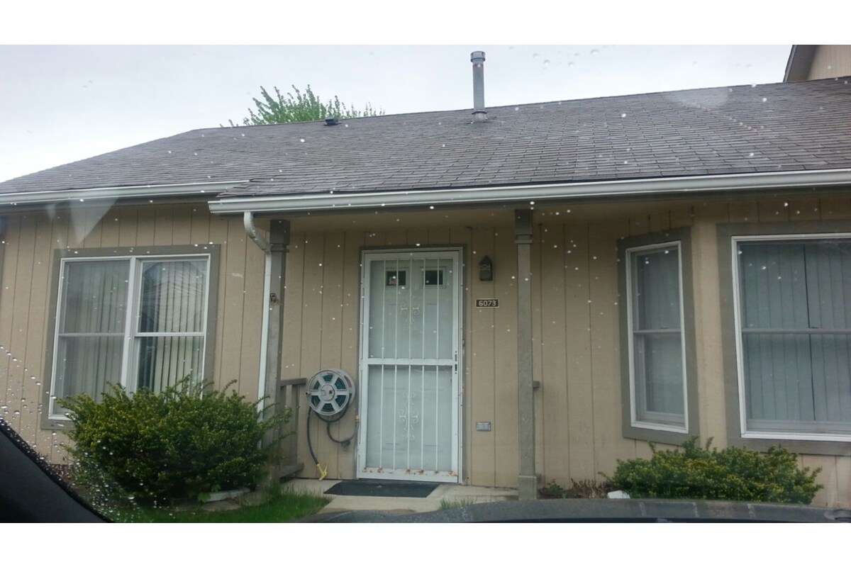 Building Photo - 6073 Delaware Dr
