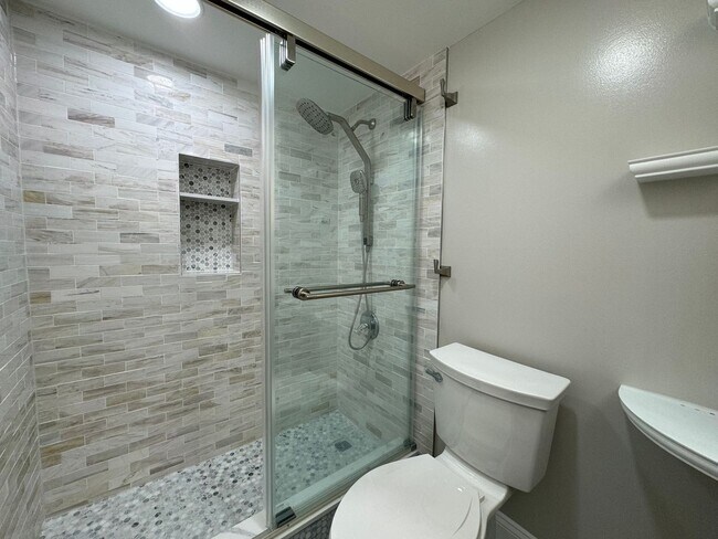 Building Photo - Direct Indoor Access to Ballston Metro with this Luxury 1 Bedroom 1 Bath Condo in Beautiful Alta ...