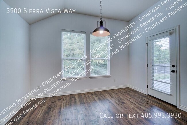 Building Photo - 3900 Sierra Vista Way