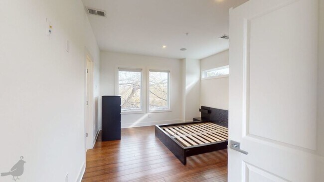 Building Photo - 1103 9th St NE