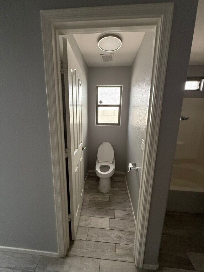 Building Photo - 3972 E Timberline Rd