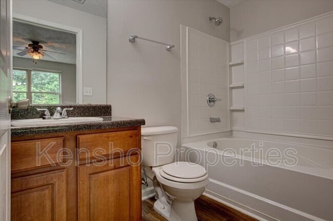 Building Photo - 5302 Fairington Club Dr