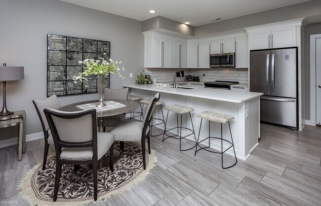 Building Photo - 3BR 2.5ba Townhome in Waukee, IA, available July 6th!