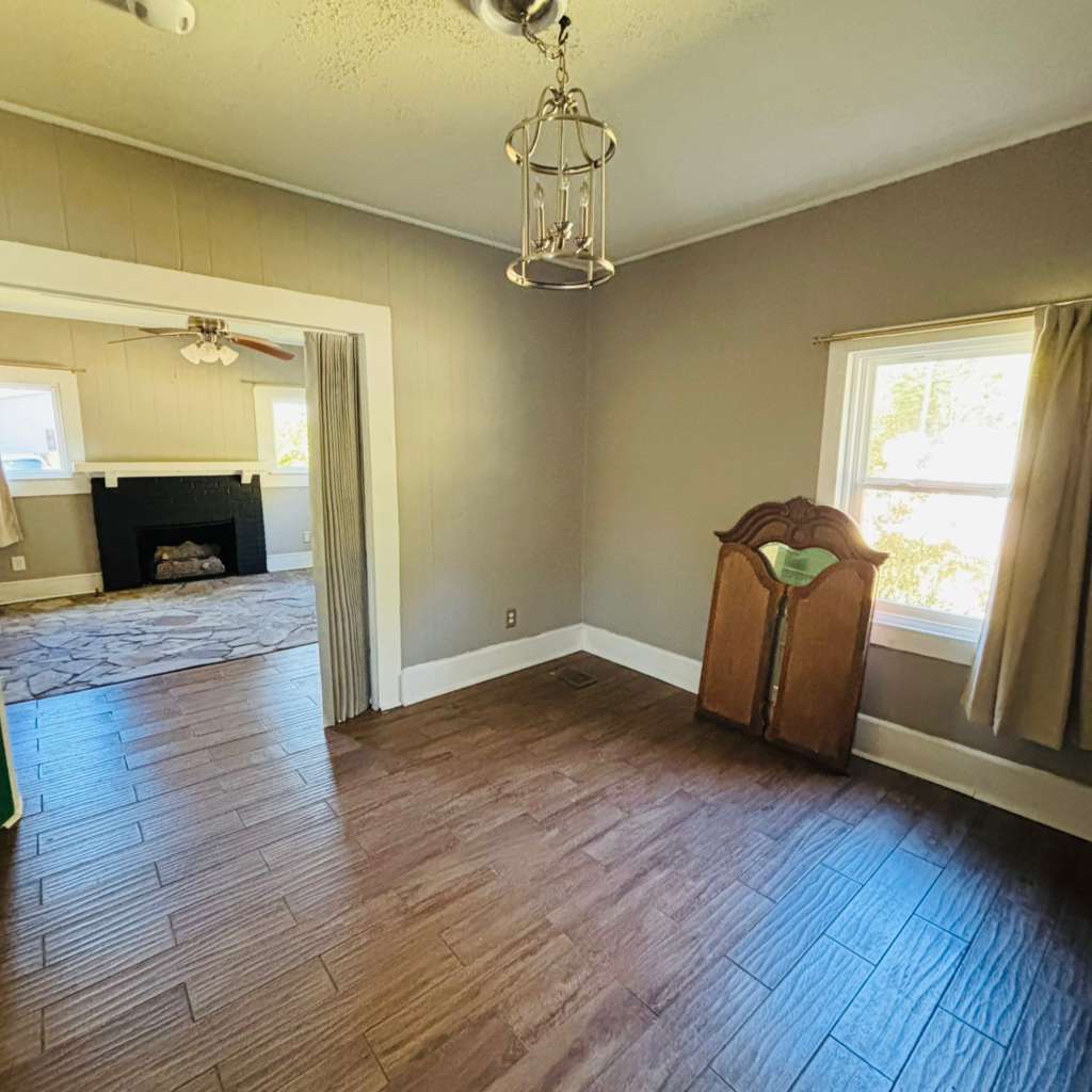 Building Photo - 17 School Rd