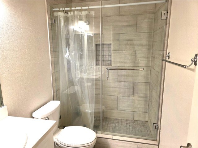 Building Photo - 388 Fallingstar