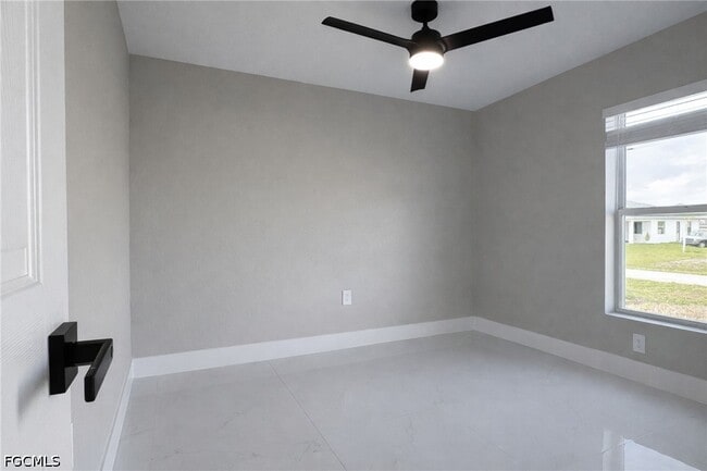 Building Photo - 111 NW 19th Pl