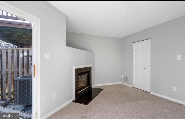 Building Photo - 45461 Bluemont Junction Square