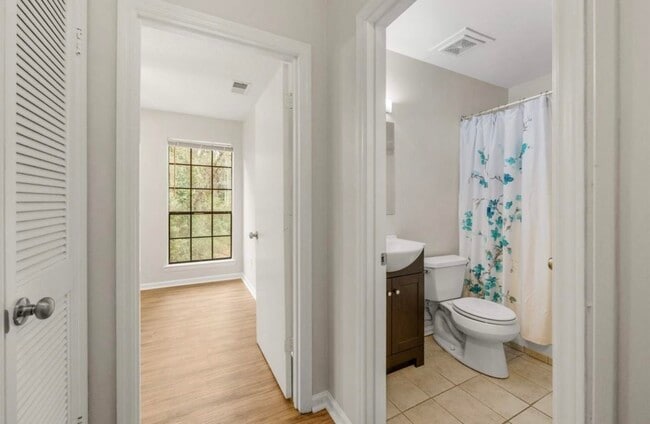 Building Photo - 2309 Green Timbers Trail