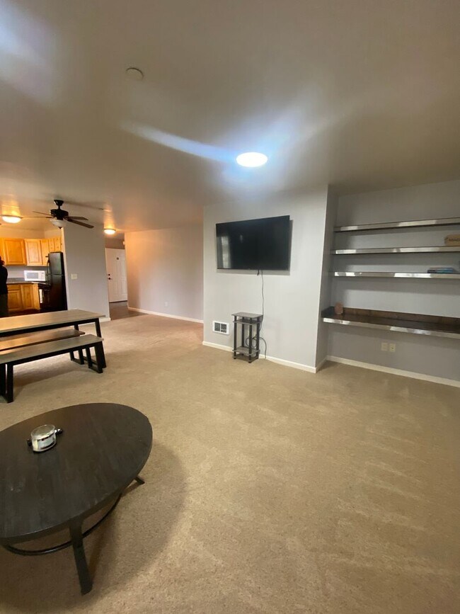 Building Photo - 2BR/2B -first floor corner apartment