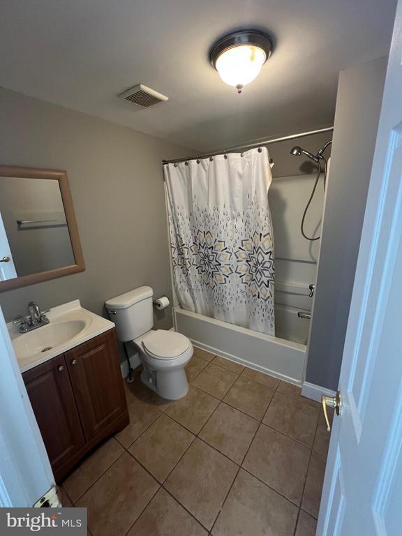 Building Photo - 2010 E Boston St