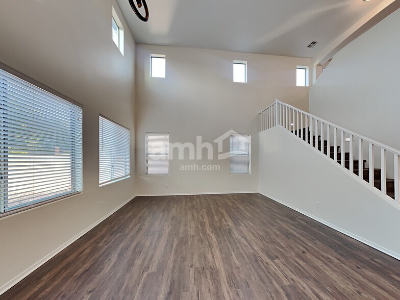 Building Photo - 18134 W Purdue Ave