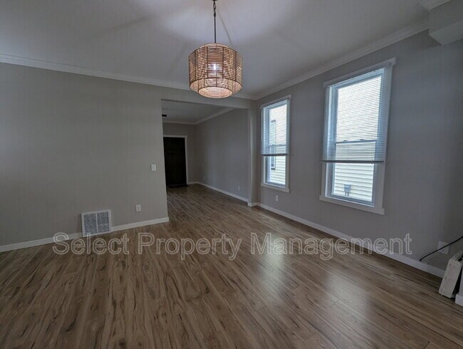 Building Photo - 603 Lavina St