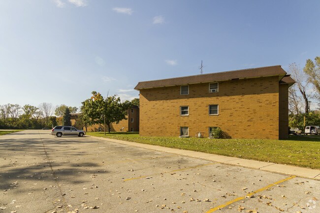 Building Photo - Canden Crossing