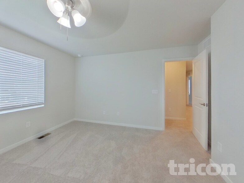 Building Photo - 1384 Orchard St