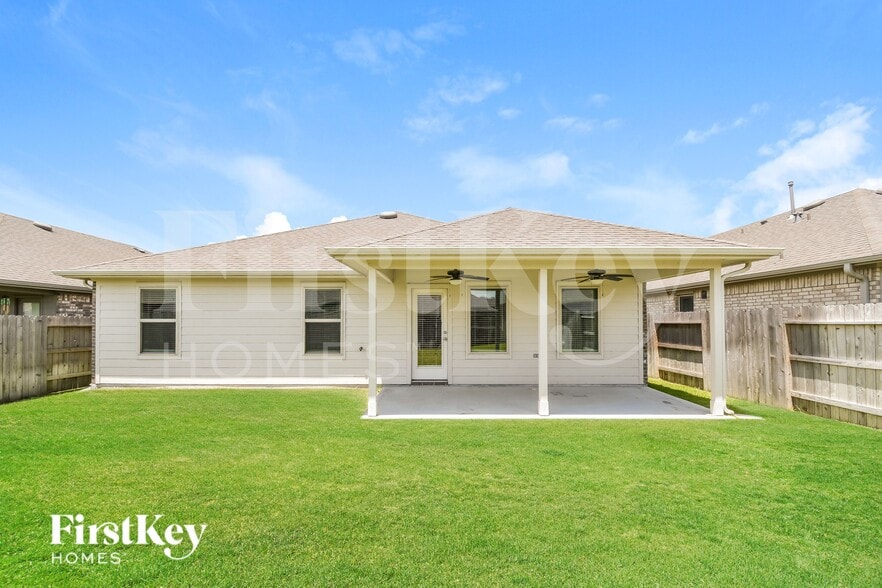 Building Photo - 15214 Stulan Burn Dr